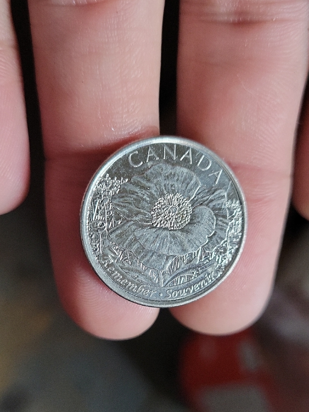 2015 Canada 25 Cent Poppy Commerative Coin - Silver Tone